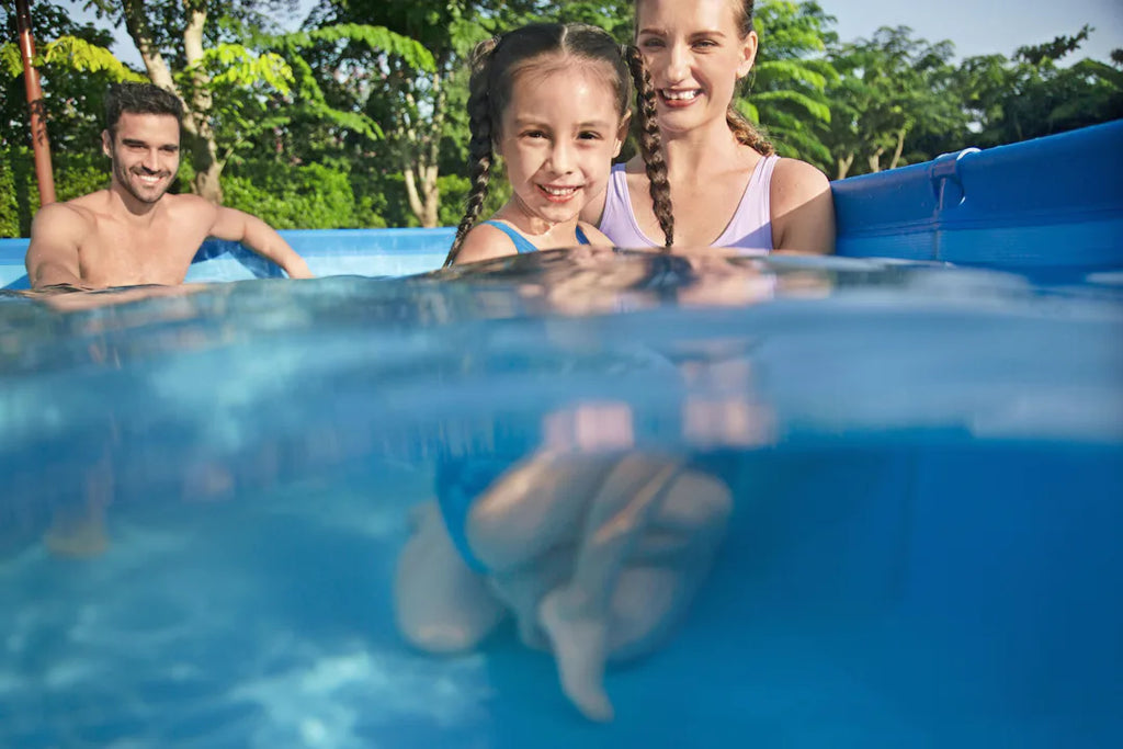 Piscine Bestway Steel Pro avec pompe de filtration fournie