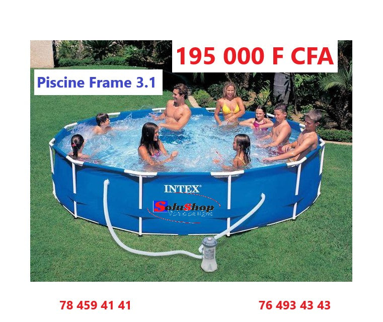 Piscine ronde Intex installée dans un jardin
