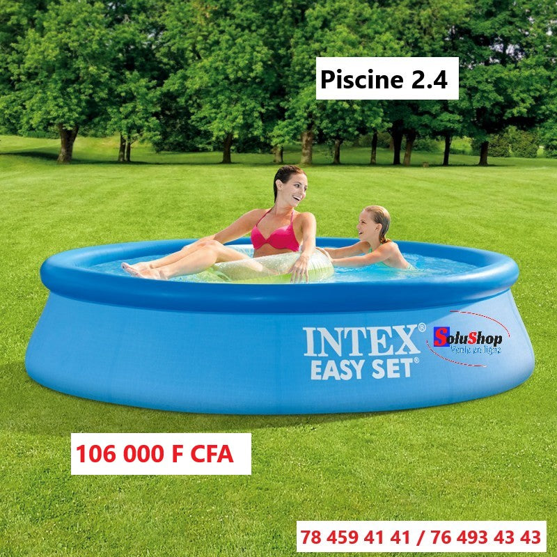 Piscine Easy Set Intex installée en extérieur