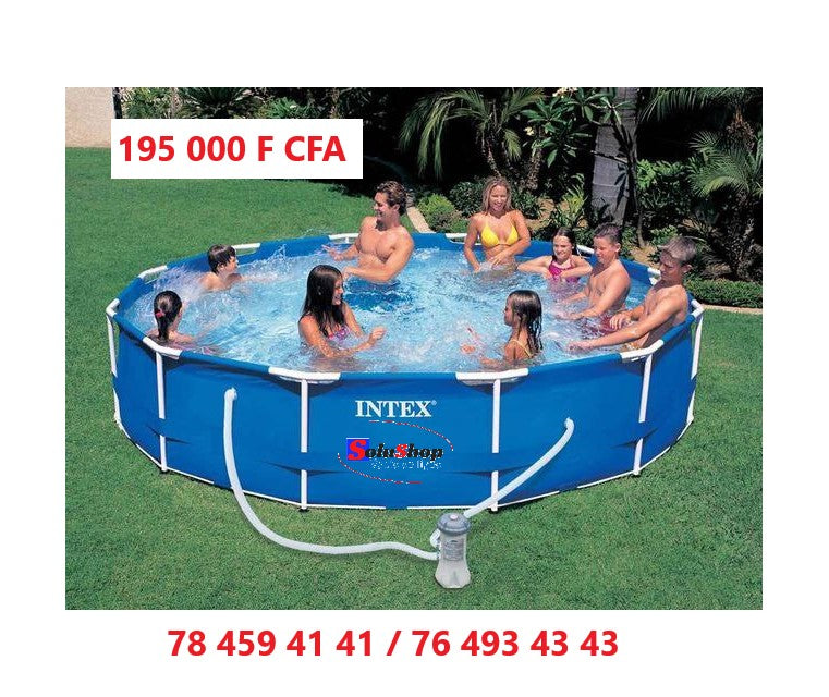 Vue de dessus de la piscine ronde Frame Intex