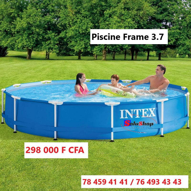 Piscine ronde Intex remplie d'eau prête à l'usage