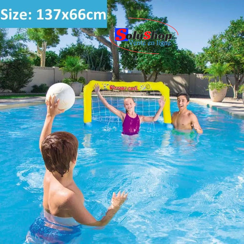 But de water-polo gonflable Victory Goal flottant sur l'eau