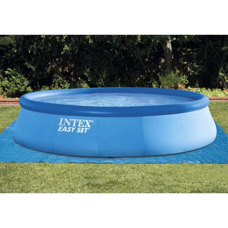 Vue de dessus de la piscine autoportante Easy Set Intex